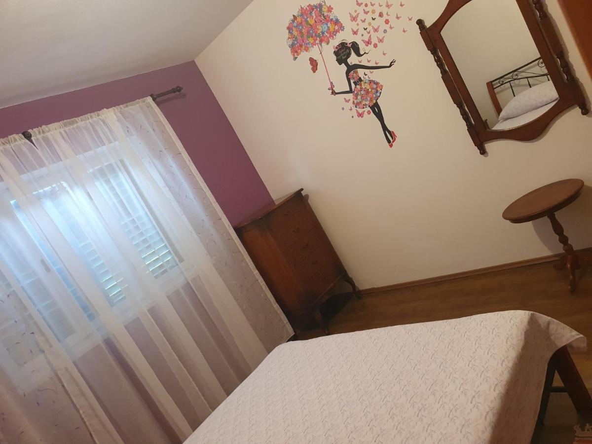 Apartment Lana Trogir Exterior foto