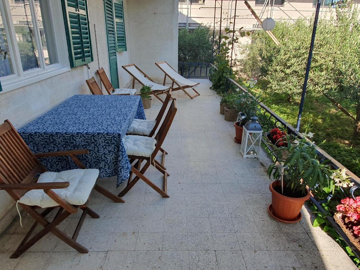 Apartment Lana Trogir Exterior foto